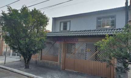 Casa Térrea com 3 dormitórios, 4 vagas e quintal, à venda no Parque Edu Chaves