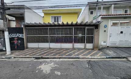 Lindo sobrado na Vila Medeiros espaçoso com 03 doms, 01 suite, sala, 02 vagas, ótima localização.