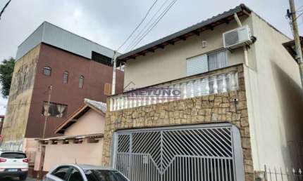 Lindo sobrado na Vila Medeiros com 03 dorms, 01 suíte, sala, 03 wcs, cozinha, churrasqueira 02 vagas