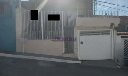 Casa térrea estilo assobradada na vila medeiros com 02 dorms, 01 suíte, 02 salas, cozinha, 02 vagas.