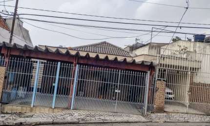 Casa para renda na Vila Gustavo  uma casa com 03 dorms, sala, cozinha,02 vagas + uma  com 02 dorms.