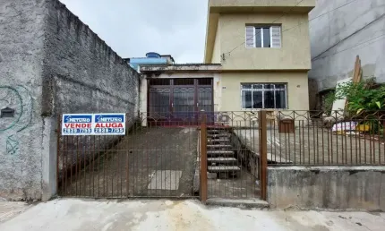 Sobrado com 2 quartos e 2 vagas de garagem na vila medeiros