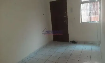 Apartamento na Vila Sabrina com 03 dorms, sala de estar, cozinha, wc com box, lavanderia , 01 vaga.