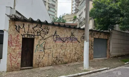 Maravilhoso sobrado na Analia Franco com 03 dorms, 01 suíte, sala espaçosa, 06 vagas, em ótimo local