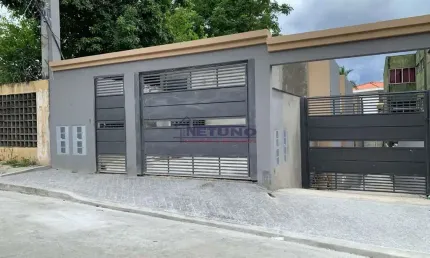 Condomínio no Tucuruvi com 02 dorms, sala de estar, cozinha, wc, lavanderia, (sem vaga) ótimo local.