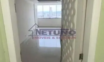 Apartamento no Brás, 05 minutos a pé da estação, 02 dorms, sala, cozinha, wc, lavanderia (sem vaga).