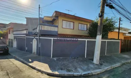 Casa em condomínio fechado com 4 quartos para alugar na Vila Medeiros, São Paulo 