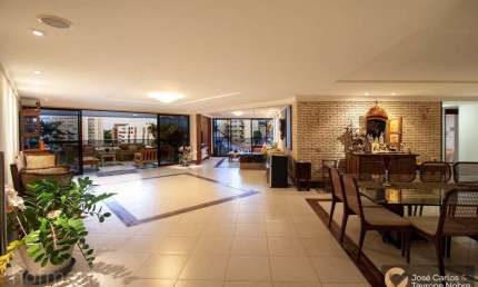 Apartamento com 3 suítes e 3 vagas, próximo ao mar do Cabo Branco.