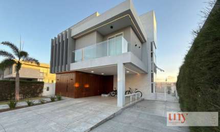 Casa no Bosque de Intermares com 4 suítes + dce e área de lazer
