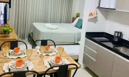 Flat pronto todo mobiliado no Jardim Oceania a poucos metros do mar.