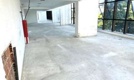 Loja comercial com 250m². Locação exclusiva para Coworking!