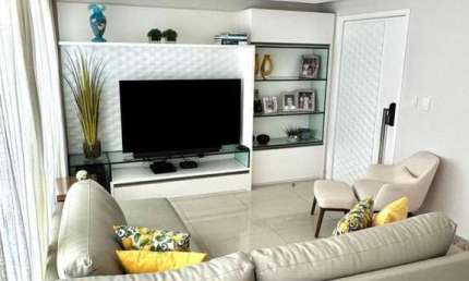 Apartamento com 3 suítes e ótima área de lazer no Brisamar