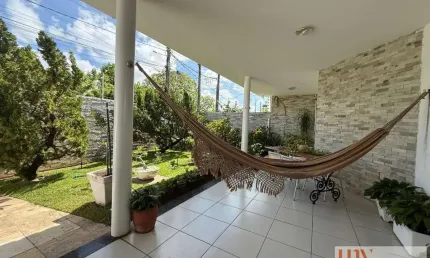Casa com 4 quartos próxima ao parque Parahyba no Aeroclube