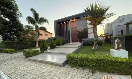Casa com 3 suítes, área gourmet e piscina aquecida no condomínio Caminhos da Serra em Bananeiras