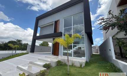 Casa nova, recém construída, 4 suítes e piscina no condomínio Alta Vista no Altiplano