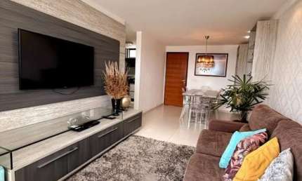 Apartamento com 76 m² e 2 suítes em andar alto no bairro de Tambauzinho