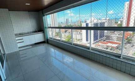 Apartamento com 183 m², 4 suítes e 3 vagas de garagem no Brisamar
