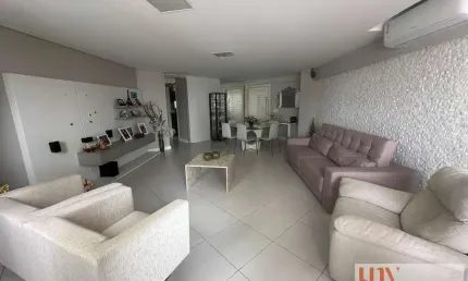 Apartamento amplo com 138 m² e 3 quartos no Brisamar