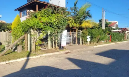 Casa para Venda em Imbituba, Arroio, 5 dormitórios, 4 banheiros, 3 vagas