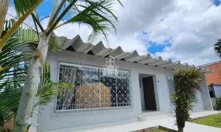 Casa com 4 quartos à venda na Antônio Munari, 269, Centro, Campo Largo por R$ 897.000