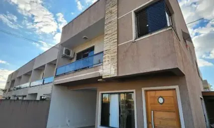 Casa com 2 quartos à venda na Rua José Domingues Pereira, 480, Ouro Verde, Campo Largo por R$ 790.000