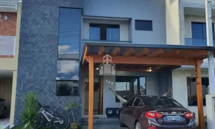 Casa em condomínio fechado com 4 quartos à venda na Rua Francisco Alves Ferreira, 640, Vila Glória, Campo Largo por R$ 640.000