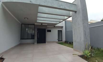 Casa com 3 quartos à venda na Vila Emília, Maringá 