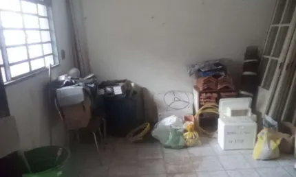 Sobrado para  reforma total,   em  ótima localização