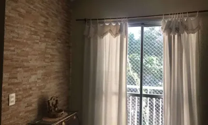 Apartamento bem localizado próximo ao tietê plaza shopping, com dois dormitórios, sala, garagem.