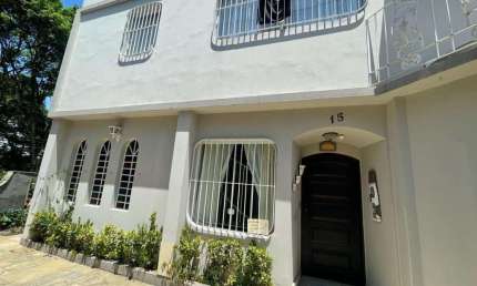 Sobrado para Venda ou Locação com 4 dormitórios  Vila Arnoni