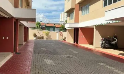Sobrado na Vila Siqueira com 3 dormitórios sendo 1 suíte e 4 vagas para carro