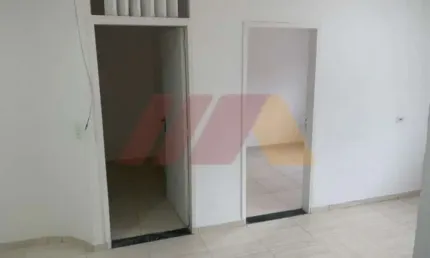 Casa em condomínio, para locação, 3 dormitórios, sem vaga de garagem. Vila Gustavo.