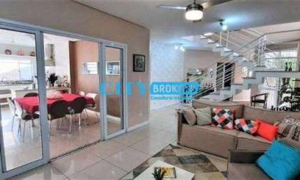 Casa com 5 quartos à venda na Praça Antônio Zunkeller Leite, --, Água Fria, São Paulo por R$ 1.800.000