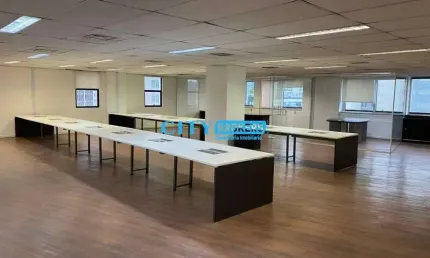 Sala comercial com 4 salas para alugar na Avenida Doutor Cardoso de Melo, --, Vila Olímpia, São Paulo por R$ 50.000