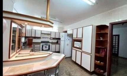 Casa com 4 quartos à venda na Rua José Raimundo, --, Jardim dos Prados, São Paulo por R$ 899.000