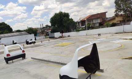 Terreno comercial para alugar na Rua Jundiaí do Sul, 731, Sítio Cercado, Curitiba
