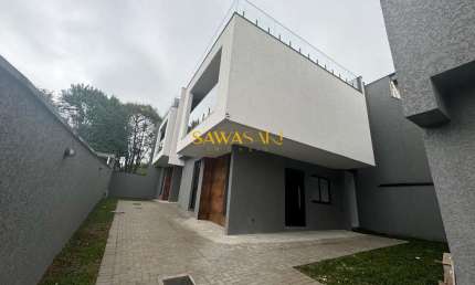 Casa com 3 quartos à venda na Travessa Ferreira, 20, Uberaba, Curitiba