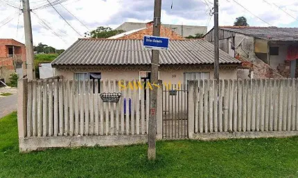 Casa à venda no bairro Quississana - São José dos Pinhais/PR