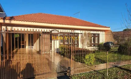 Casa com 4 quartos à venda na Rua Professor Leonardo Cobbe, 675, Barreirinha, Curitiba