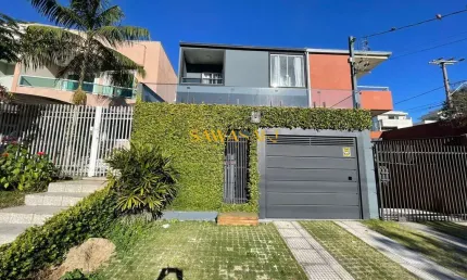 Casa com 3 quartos para alugar na Rua Doutor Manoel Magalhães de Abreu, 342, Uberaba, Curitiba