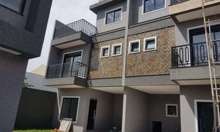 Sobrado Alto Padrão para Venda em Uberaba Curitiba-PR