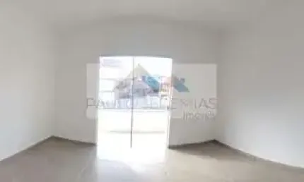 Sobrado à Venda em São João do Rio Vermelho - 3 Dorms, 2 Suítes