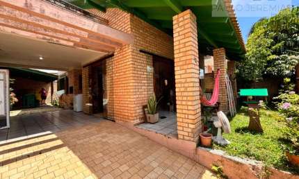 Casa 4 Dormitórios em Ingleses - Florianópolis à Venda