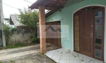 Venda de Casa em Sambaqui - Florianópolis: 150m² por R$750.000