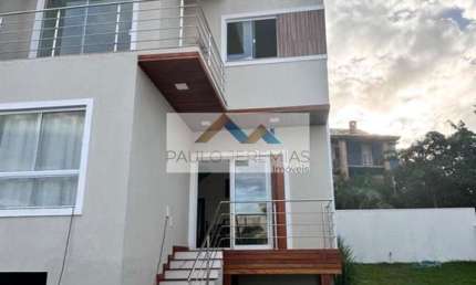 Casa Triplex à Venda em Ingleses, Florianópolis - R$690.000