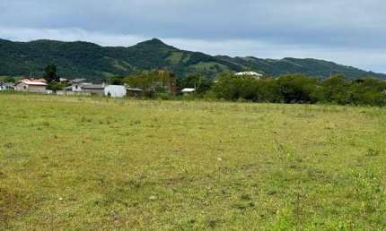 Área à venda em Penha, Paulo Lopes, por R$ 4.600.000. Oportunidade única para investir ou construir!