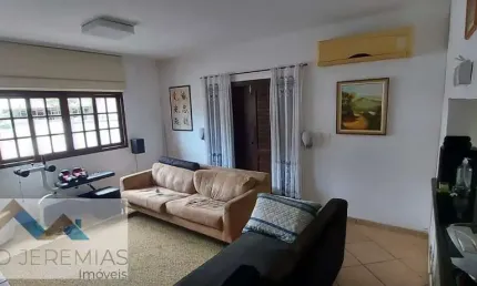 Casa Térrea à Venda na Praia de Fora, Palhoça – 2 Quartos, 120m²