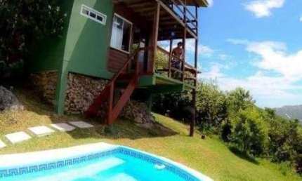 Casa à venda em Praia da Silveira, Garopaba: 78m², 2 dormitórios, 1 banheiro. Oportunidade por R$ 650.000!
