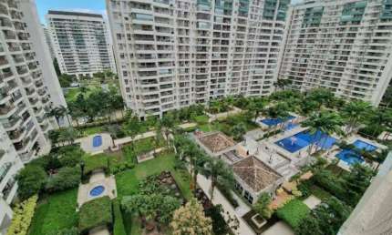 Apartamento no Reserva Jardim-3quartos/dependência/120m2.