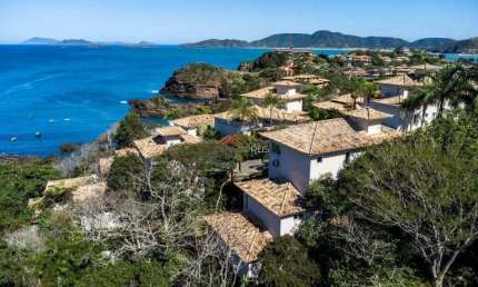Oportunidade!! Casa triplex em Condominio Exclusivo com Vista Deslumbrante